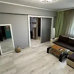 Piata Ovidiu Square Apartmán Constanţa