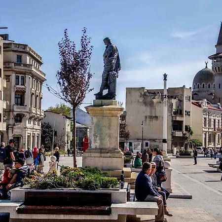 Piata Ovidiu Square Apartment