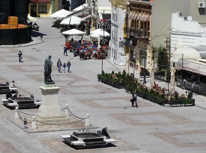 Piata Ovidiu Square Апартаменты