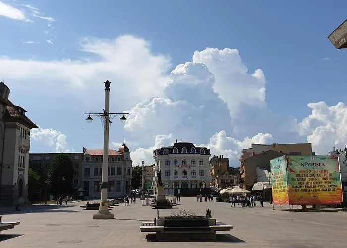 Piata Ovidiu Square