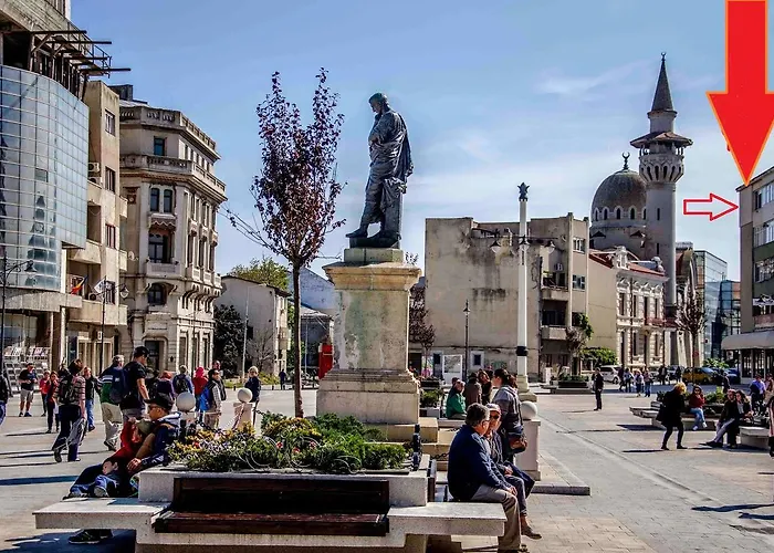 Piata Ovidiu Square Апартаменты