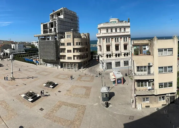 Piata Ovidiu Square *