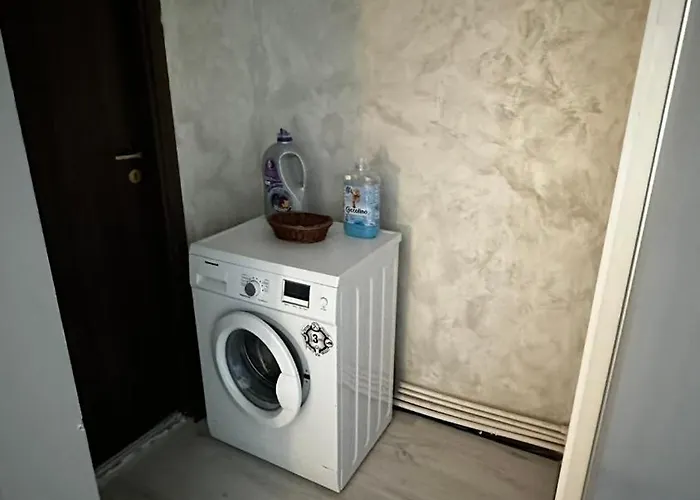 Piata Ovidiu Square *